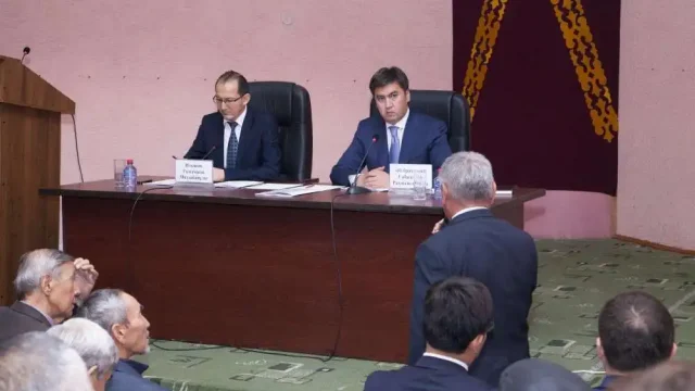 Шымкент әкімі Қазығұрт, Қаратөбе, Жұлдыз аумақтарының тұрғындарымен кездесті