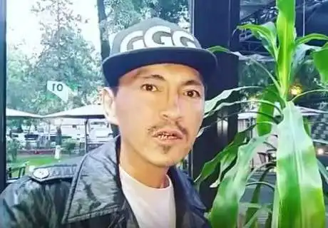 МС Сайлаубек қазір қандай жағдайда өмір сүріп жүр?