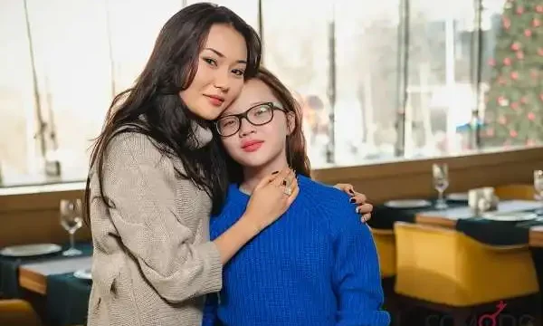 Айсауле және Айару Бақытбек: жыл өткен сайын екеумізге ортақ дүниелер көбейіп келеді