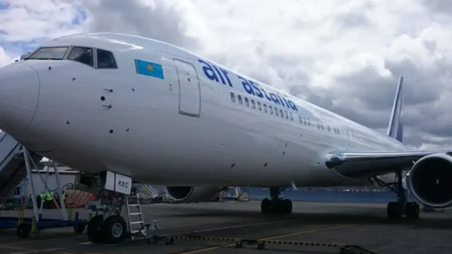 Air Astana: Ұшақтың төтенше қону оқиғасы тексеріліп жатыр
