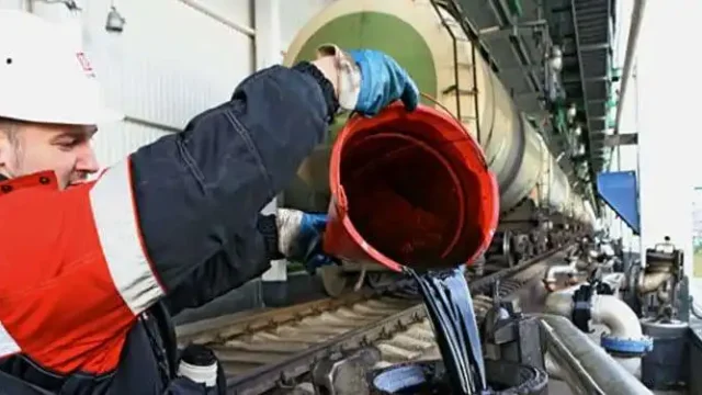 Қашағаннан алғашқы мұнай алынды