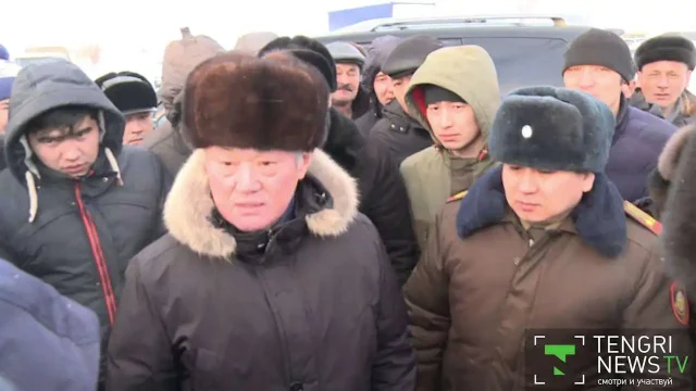 Бердібек Сапарбаев қар құрсауында қалғандарға барды (видео)