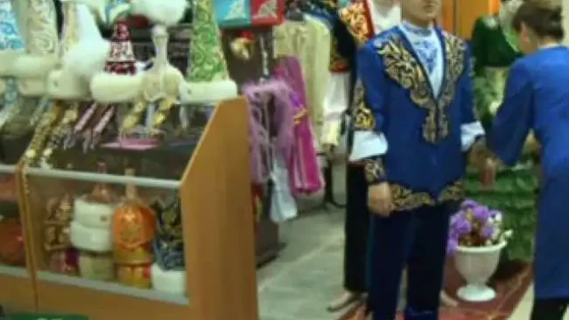 БАӘ-дегі көрмеде қазақтың ұлттық киімдері ұсынылды