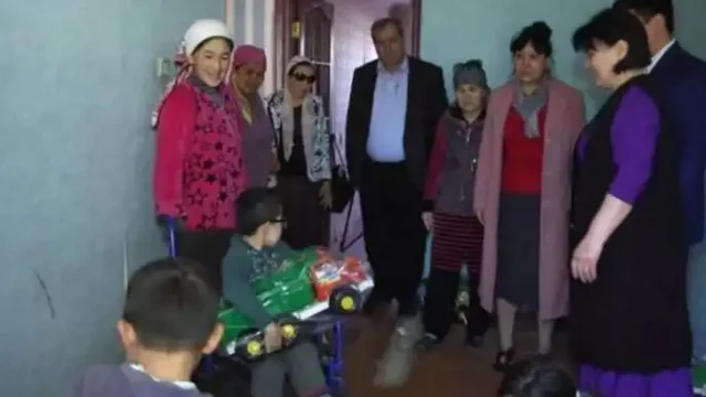 Шымкенттік көпбалалы жанұя алматылық кәсіпкер әйел алып берген пәтерге көшті (фото)