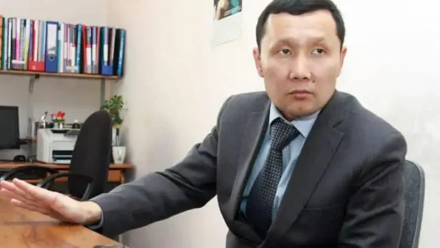 Заңгер орысшаға қазақ тілінде жауап бергендердің әрекеті қаншалықты заңсыз екенін түсіндірді
