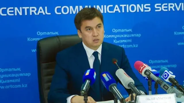 Шымкент әкімі жер сұраған тұрғындарды «сабырлы болуға» шақырып қайтарды