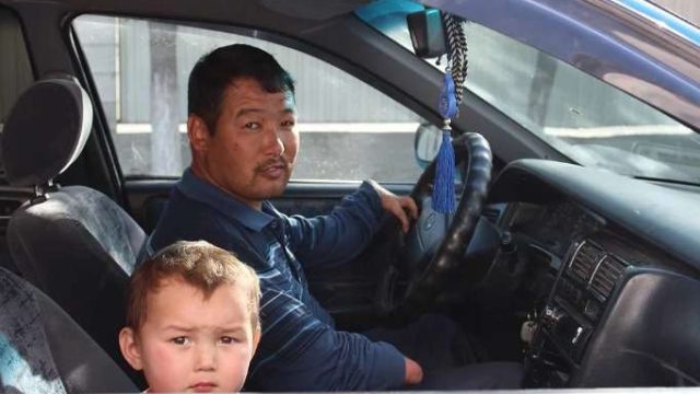ОҚО тұрғыны тағдырдың жазғанына мойымай, ел қатарлы өз кәсібін дөңгелетіп отыр (фото)