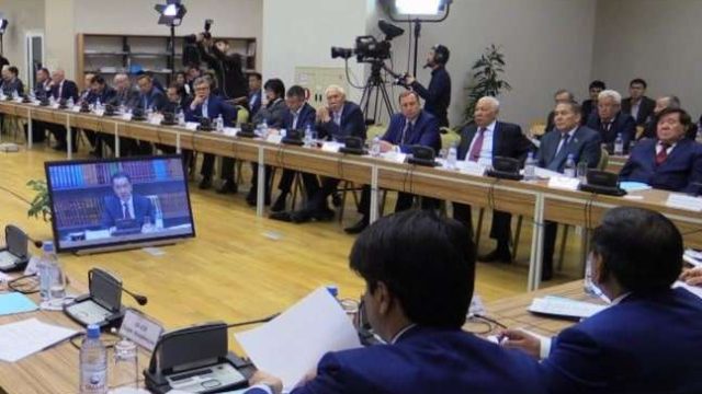 Жер реформасы жөніндегі Комиссияның құрамына кіргендердің толық тізімі