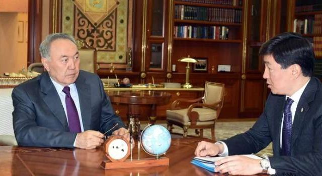 Нұрсұлтан Назарбаев Алматы әкімімен кездесті