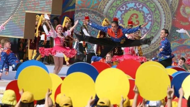 Қазақстандықтар Қазақстан халқының бірлігі күнін атап өтуде (фото)