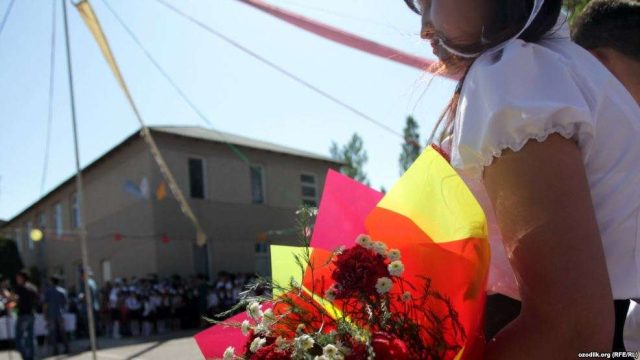 Өзбек мектептеріне бітірушілер кешін өткізуге тыйым салынды
