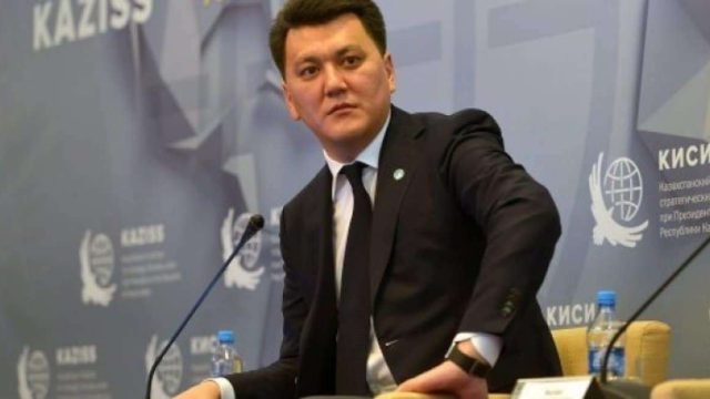 Ерлан Қарин мемлекеттік хатшы болды
