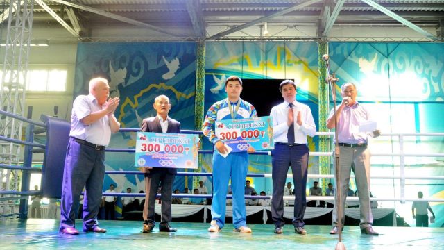 Шымкентте бокстан қала әкімінің жүлдесі басталды