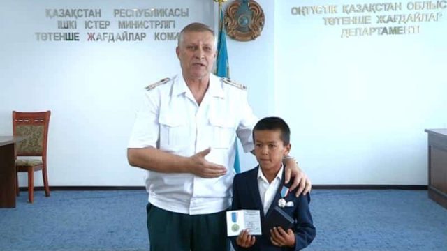 11 жасар Мұхамедәлі Құрақ «Ерлігі үшін» медалімен марапатталды