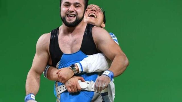 Ниджат Рахимов Қазақстан қоржынына алғашқы алтынды салды