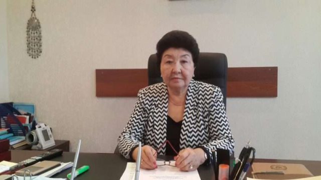 Майра Амантаева: Жас мұғалімнің жалақысы 50 мың теңге. Ал оның бұл ақшасы қайда жетеді?