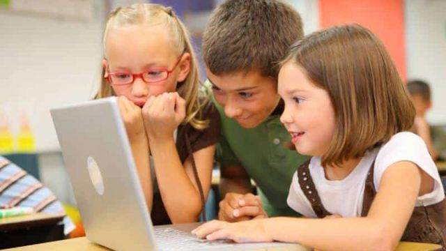 Қазақстанда балалар интернеті енгізіледі — Ақпарат министрлігі