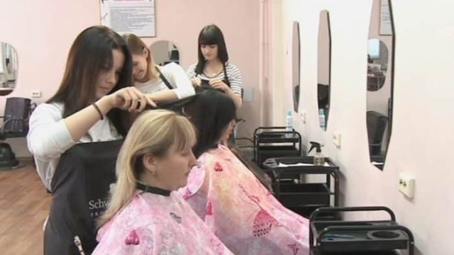 Шығысқазақстандық студенттер әлеуметтік шаштараз ашты
