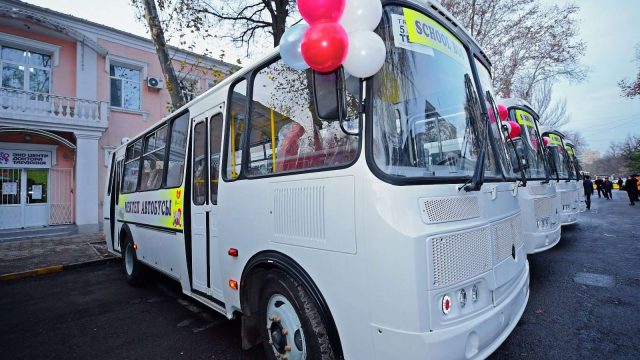 Шымкентте оқушылар мектепке тегін автобуспен тасымалданады