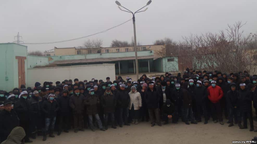 Ақтаудағы OCC мұнай компаниясының жұмысшылары