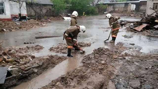 Шымкент билігі бүгін көшеге шықпауға шақырды