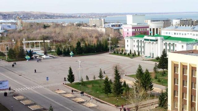 Мәлік Мырзалин Көкшетау қаласындағы құрылыс нысандарын тексерді