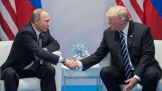 Дональд Трамп пен Владимир Путин алғаш рет кездесті
