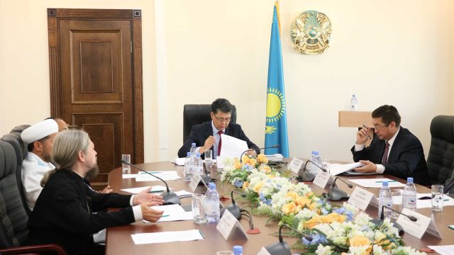 Астанада Діни бірлестіктермен байланыс жөніндегі кеңестің отырысы өтті