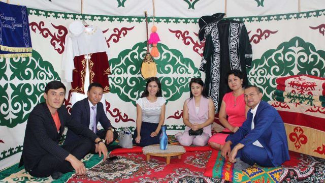 Атыраулық жастар Зеленовқа келіп, тәжірибе алмасты