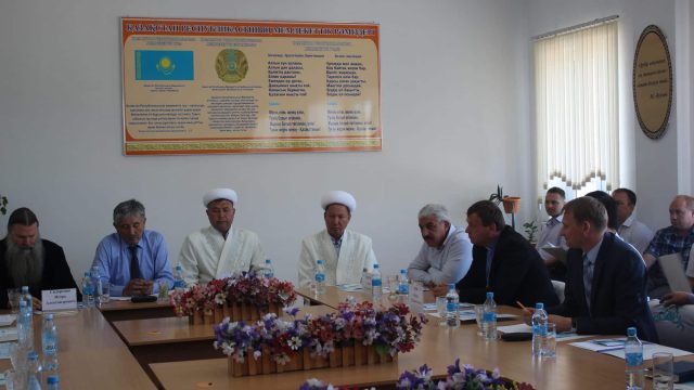 Діни бірлестіктер жетекшілері клубының отырысы өтті