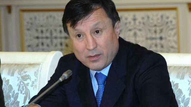 Әділбек Жақсыбеков: Гуманитарлық пәндер бойынша 17 оқулықтың тізімі жасалды