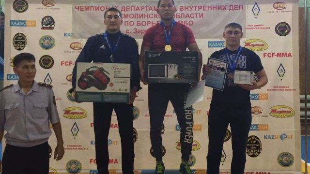 Көкшетауда самбодан полицейлер арасында жарыс өтті