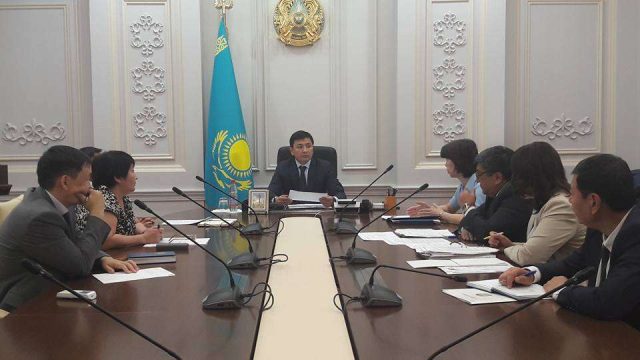 Оралда мектеп түлектеріне жергілікті бюджеттен грант бөлінеді