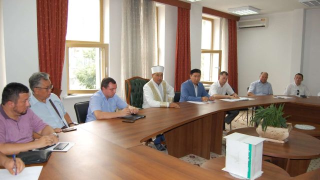 Бас мүфти Алматыда қажылық сапарын ұйымдастыру бойынша кеңес өткізді