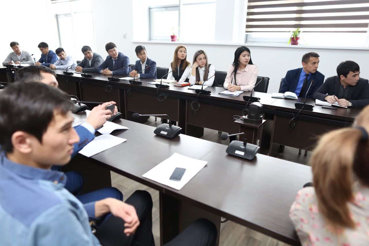 Латын әліпбиінің парламентке ұсынылған нұсқасы жастардың көңілінен шықты