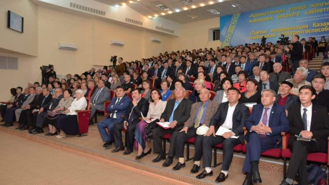 Ақмола жұртшылығы латын жазуына көшуді қолдап отыр