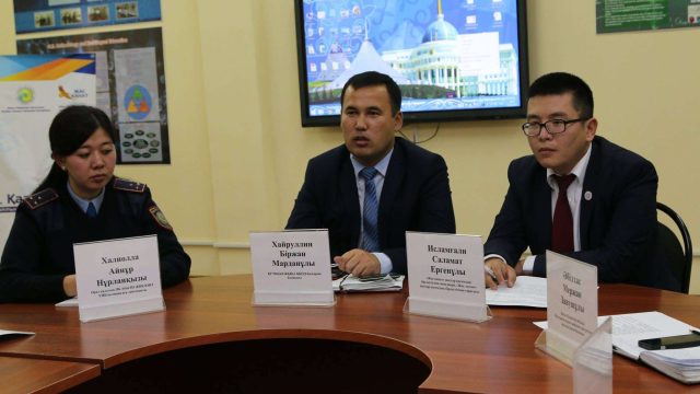 Студенттер жастарға арналған мемлекеттік бағдарламаларды талқылады