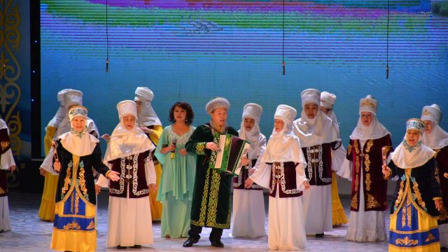 Көкшетаулық ардагерлер өнерлерін ортаға салды