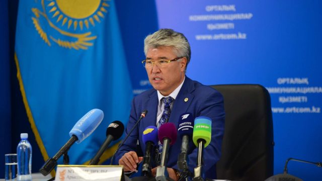 Арыстанбек Мұхамедиұлы жаңа әліпбиге өту үшін қанша ақша жұмсалатынын айтты