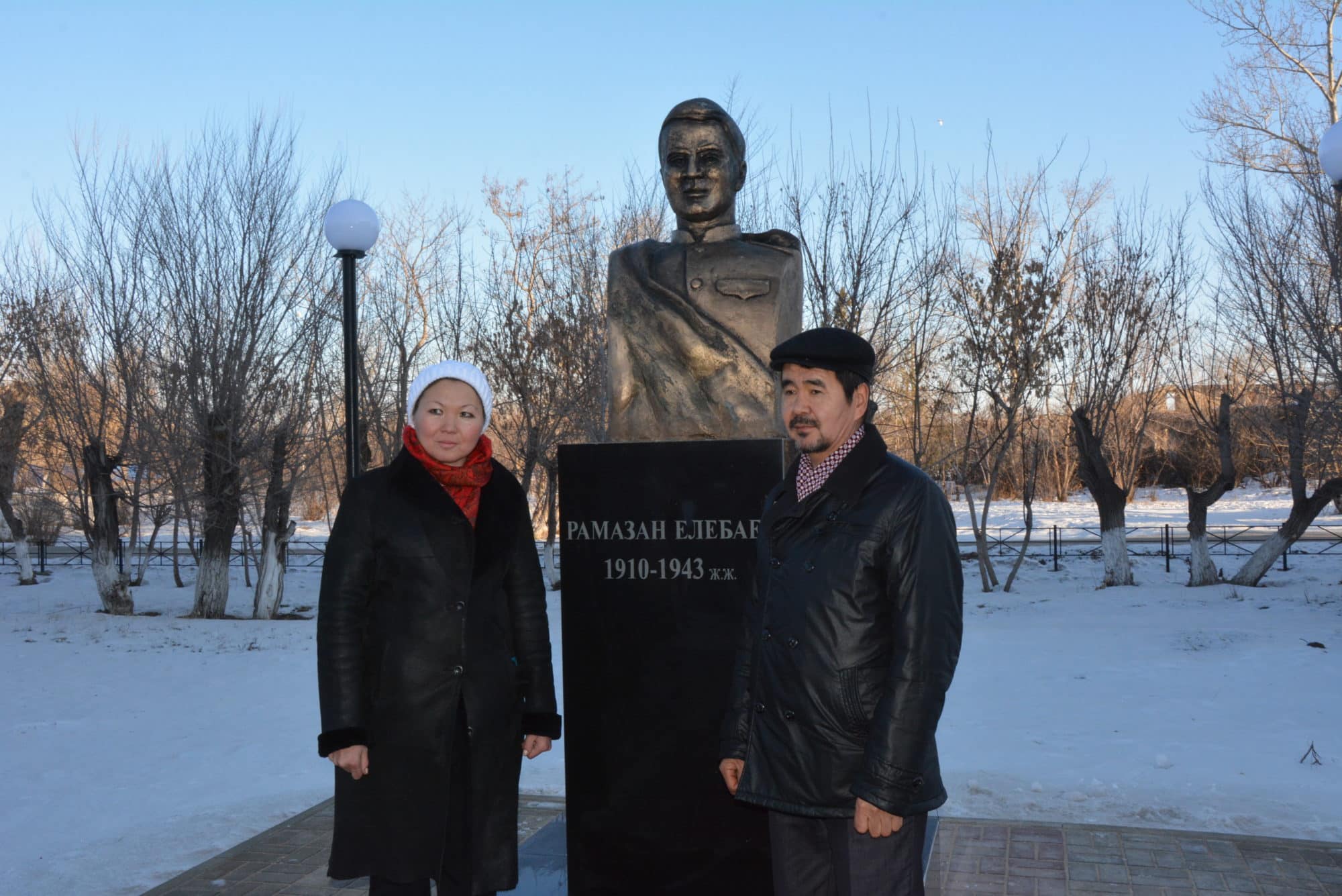 Рамазан Елебаевтың мүсіні
