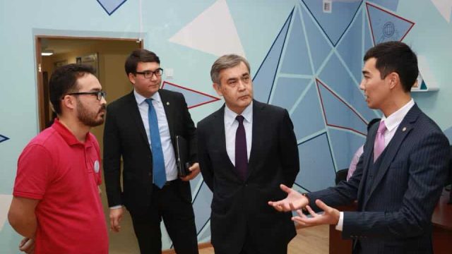 Нұрлан Ермекбаев Оралдағы коворкинг орталығында болды