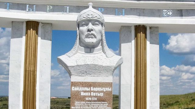 Нияз батыр туралы не білеміз?