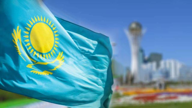 Қазақстандық 19 жастағы спортшы гір тасын көтеруден әлем чемпионы атанды