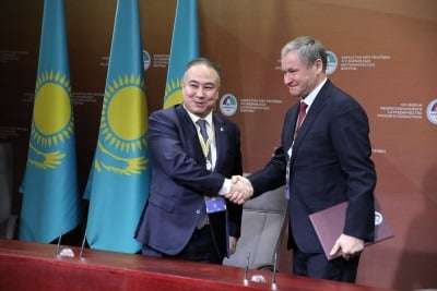 Мəлiк Мырзалин РФ Курган облысының губернаторымен кездесті
