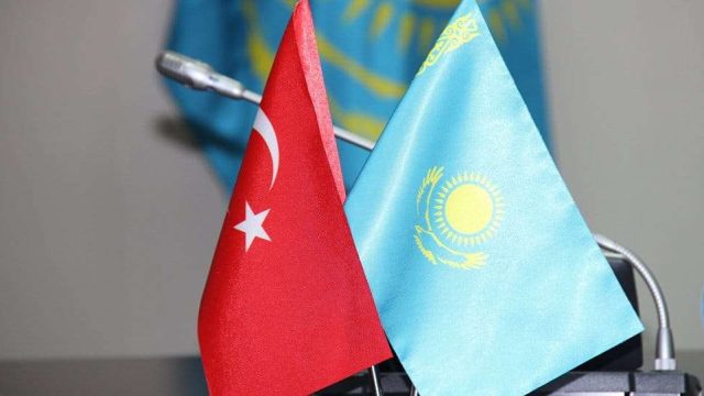 Түрік жастары Тәуелсіздік күніне орай Қазақстанның әнұранын шырқады