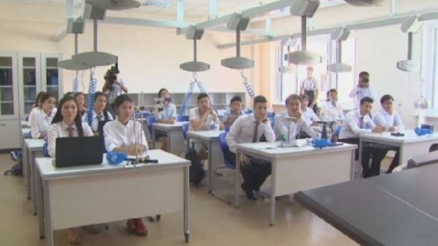 10-сынып оқушысы мобильді күнделік құрастырды
