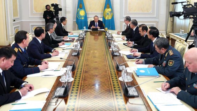 Нұрсұлтан Назарбаев қауіпсіздік кеңесінің отырысын өткізді