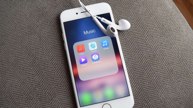 iPhone-да әндерді қандай қосымшалар арқылы тыңдаған тиімді?