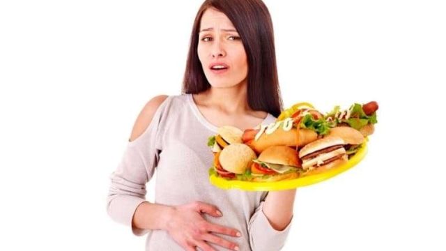 Тамақтан уланғанда алғашқы көмек қалай көрсетіледі?