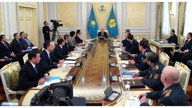 Нұрсұлтан Назарбаев Қауіпсіздік кеңесінің отырысын өткізді